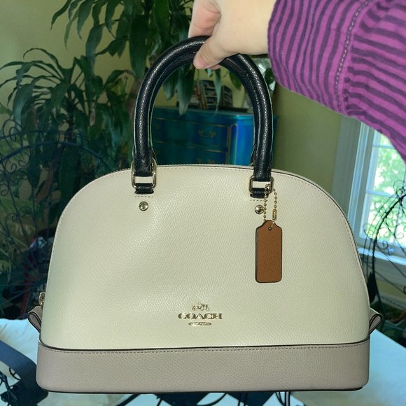 Coach Purses Super Bundle - Picture 2 of 6